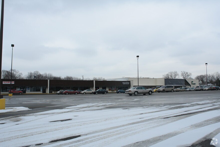 2708-2710 Mercer Rd, New Castle, PA for lease - Primary Photo - Image 2 of 3