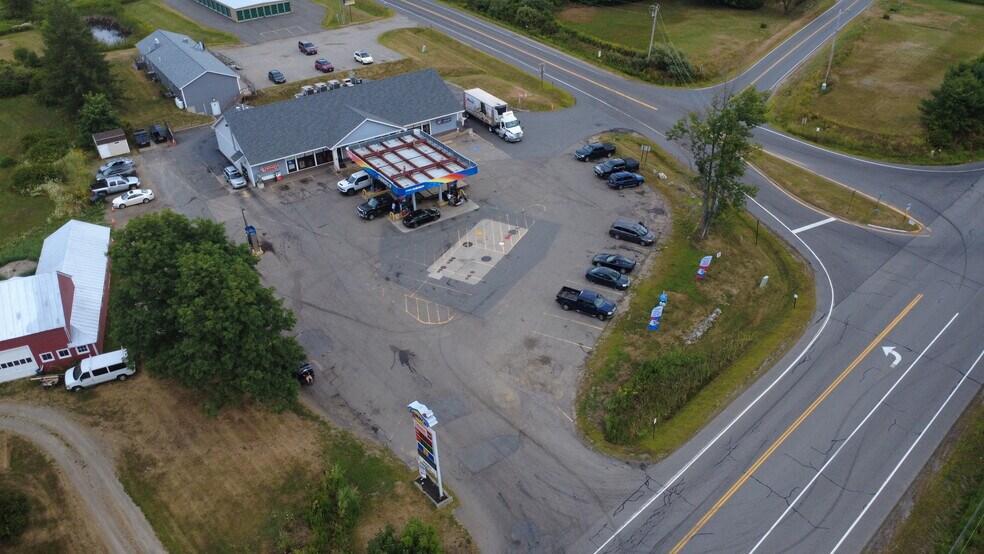 16 Vassalboro Rd, China, ME à louer - Photo du bâtiment - Image 3 de 8