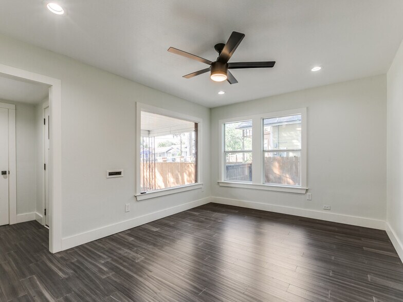 San Antonio Urban Core Portfolio Sale portefeuille de 7 propriétés à vendre sur LoopNet.ca - Photo du bâtiment - Image 3 de 25