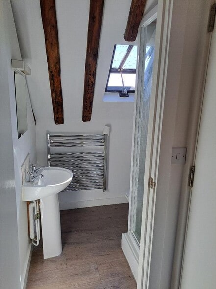 75 High St, Newport Pagnell à vendre - Photo du bâtiment - Image 1 de 4