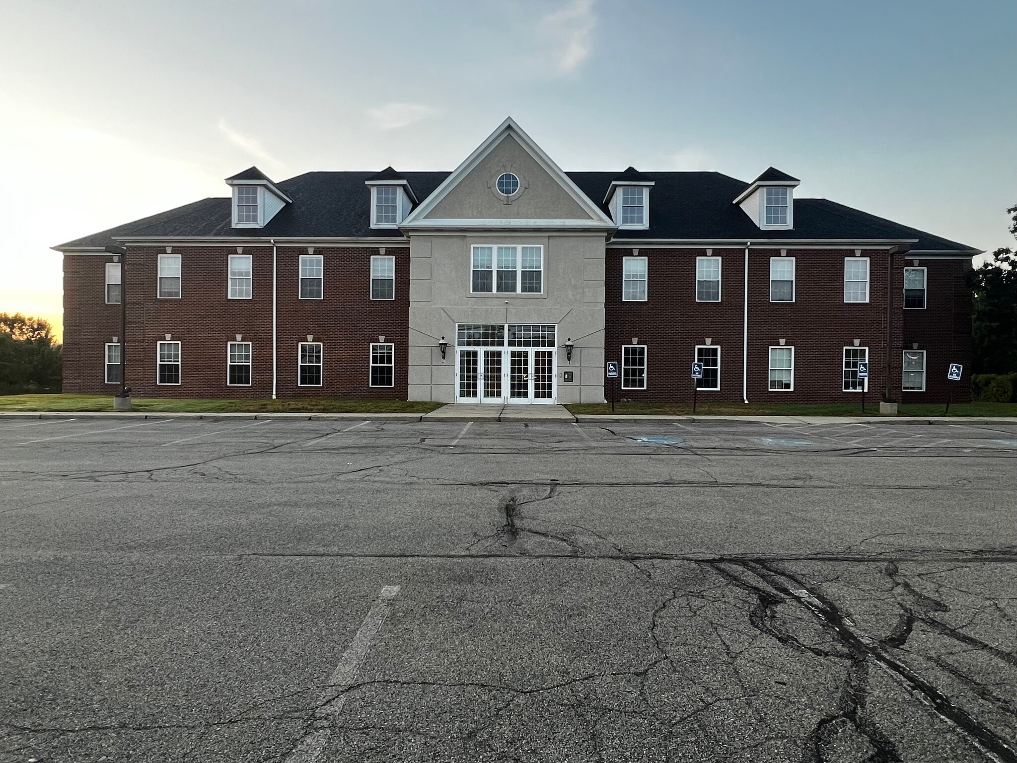2100 Garden Dr, Mars, PA for lease Primary Photo- Image 1 of 7