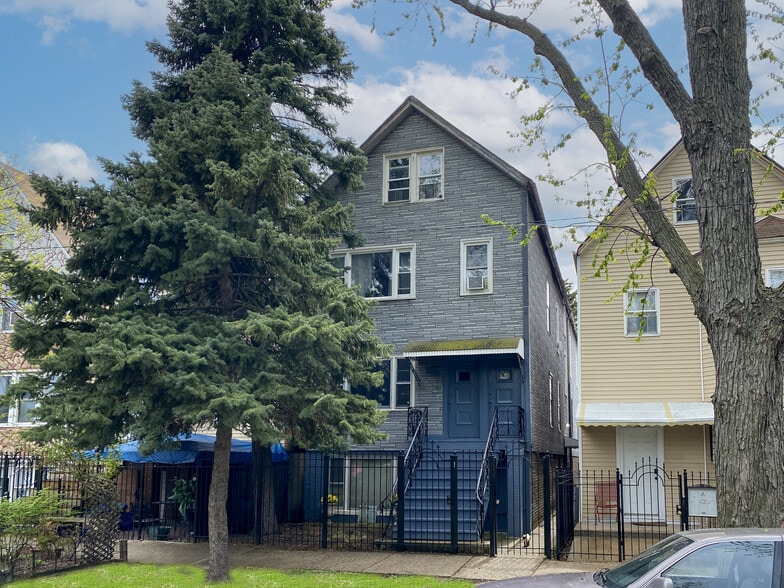 4411 W Walton St, Chicago, IL for sale - Building Photo - Image 1 of 10