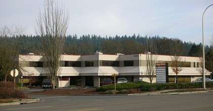 15800 SE Piazza Ave, Clackamas, OR for lease Building Photo- Image 1 of 5