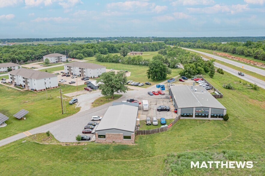 109 Rocky Ln, Willard, MO à vendre - Photo du bâtiment - Image 2 de 4
