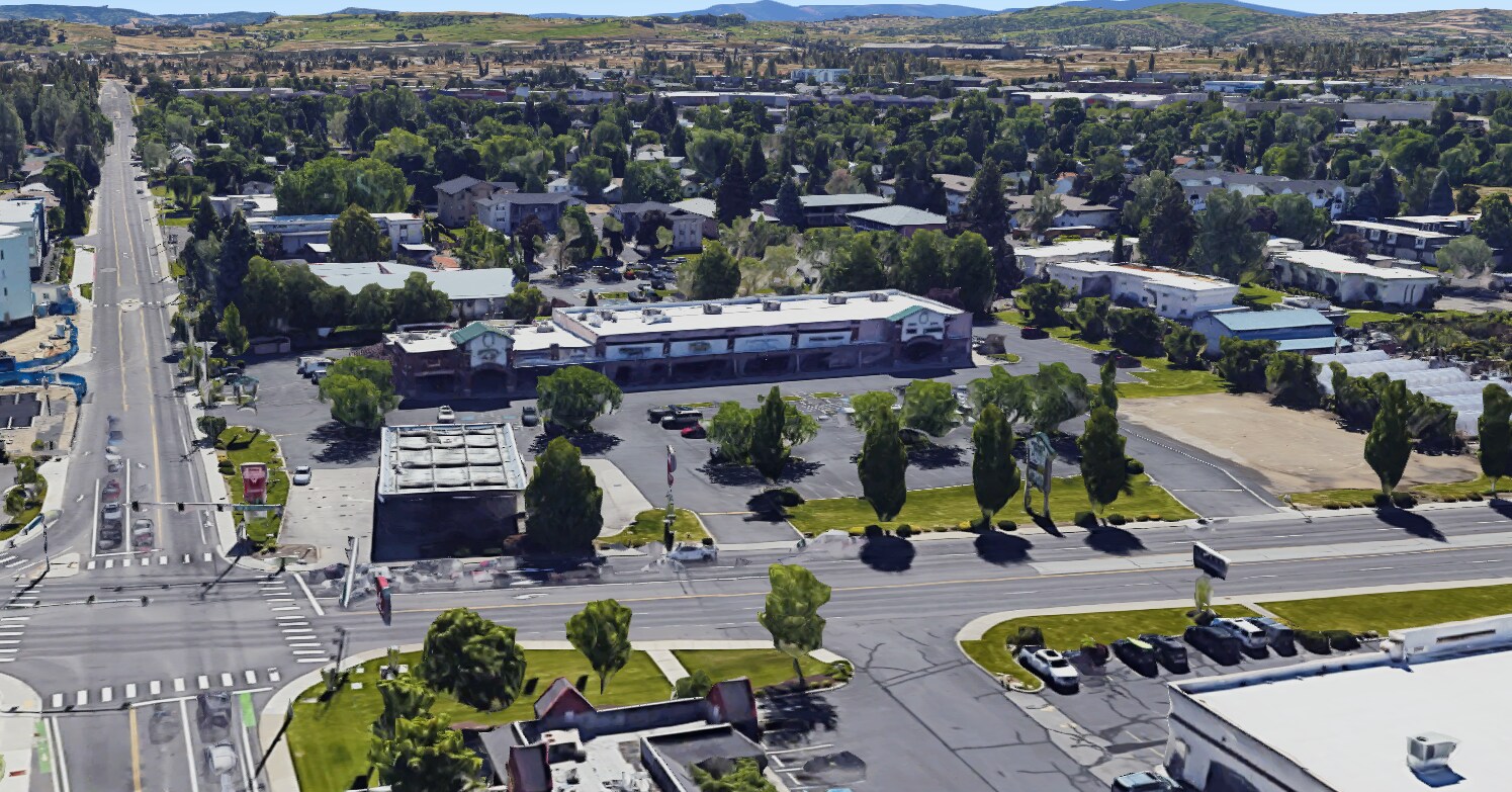 10208 N Division St, Spokane, WA for lease Primary Photo- Image 1 of 4