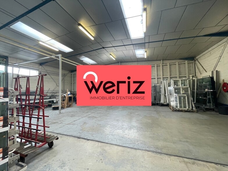 Industrial in Vitrolles for lease - Building Photo - Image 3 of 10