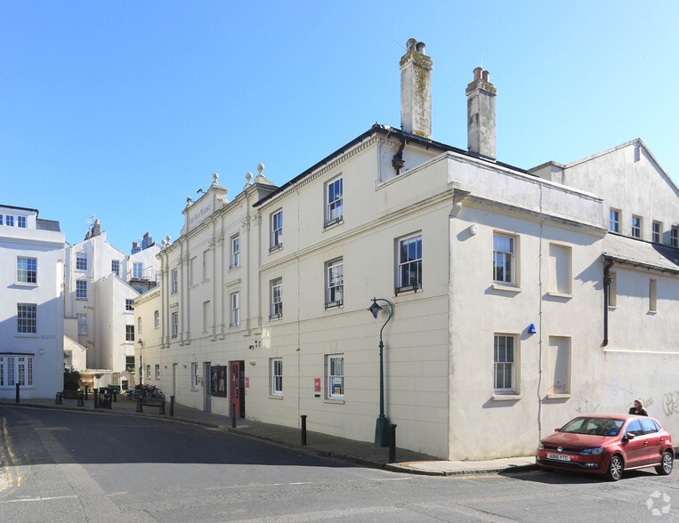 11 Upper Market St, Hove à louer - Photo principale - Image 1 de 26