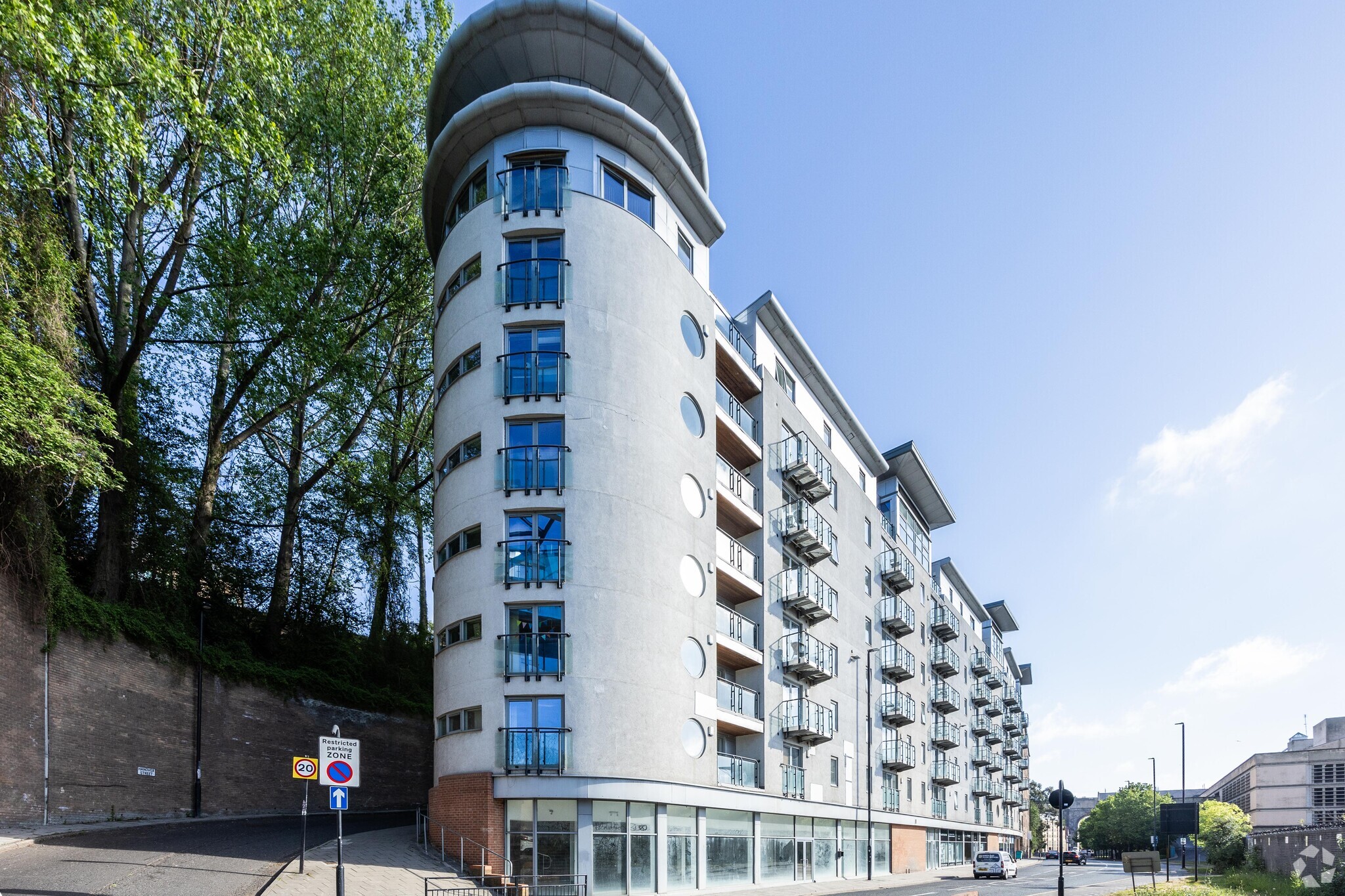 Retail in Newcastle Upon Tyne for sale Primary Photo- Image 1 of 3