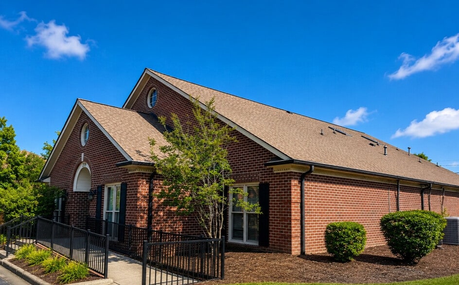 219 Le Phillip Ct, Concord, NC for lease - Building Photo - Image 3 of 30