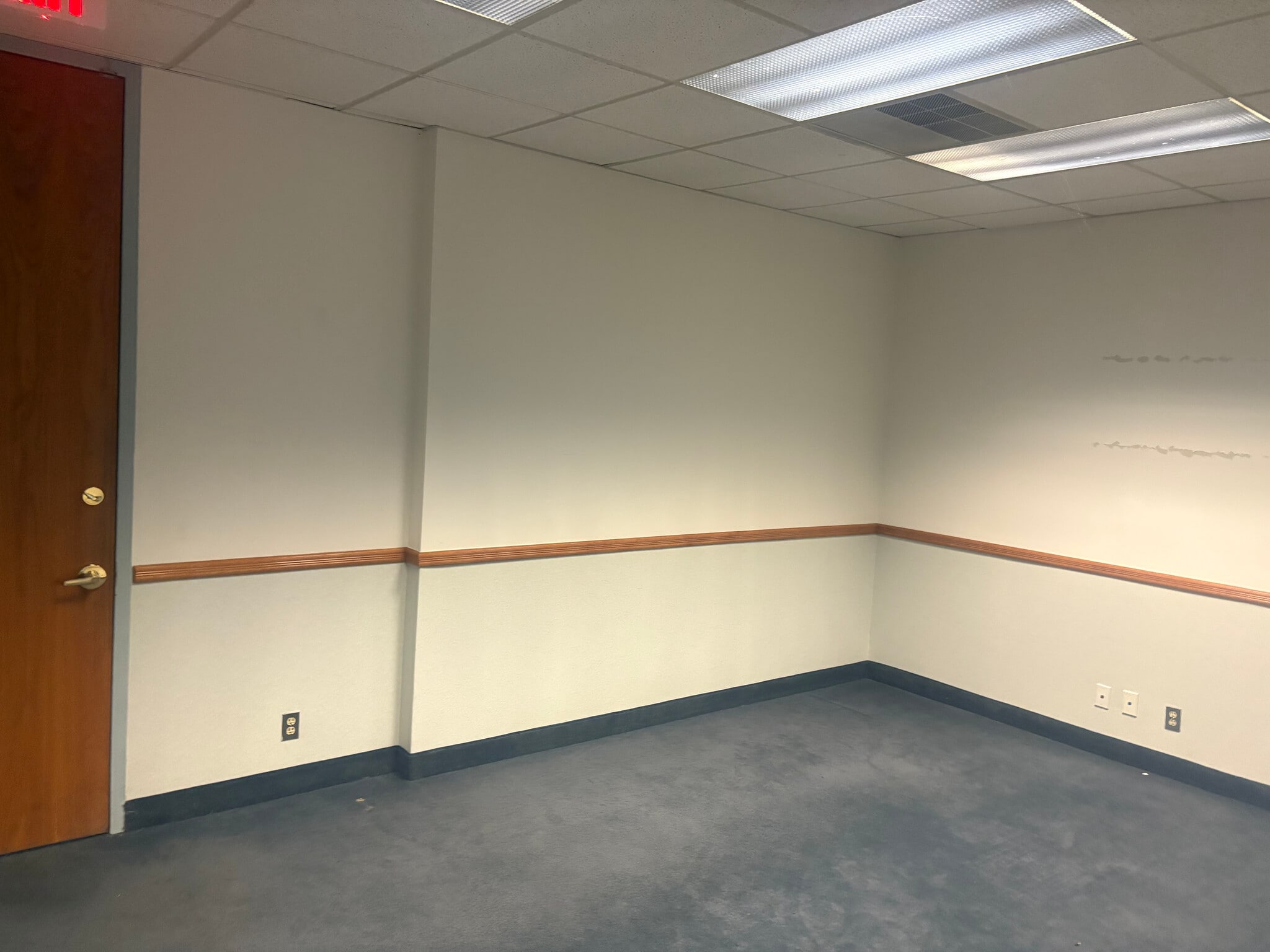 127 Gaither Dr, Mount Laurel, NJ for lease Interior Photo- Image 1 of 21