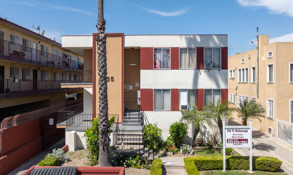 535 N Heliotrope Dr, Los Angeles, CA à vendre Photo du bâtiment- Image 1 de 1