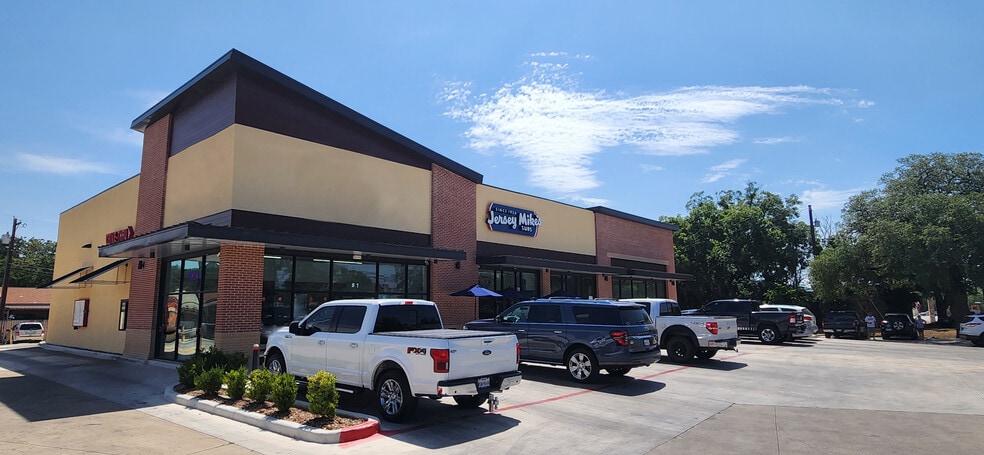 704 Junction Hwy, Kerrville, TX for lease - Building Photo - Image 3 of 3