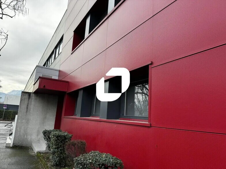 Office in Échirolles for lease - Building Photo - Image 2 of 12