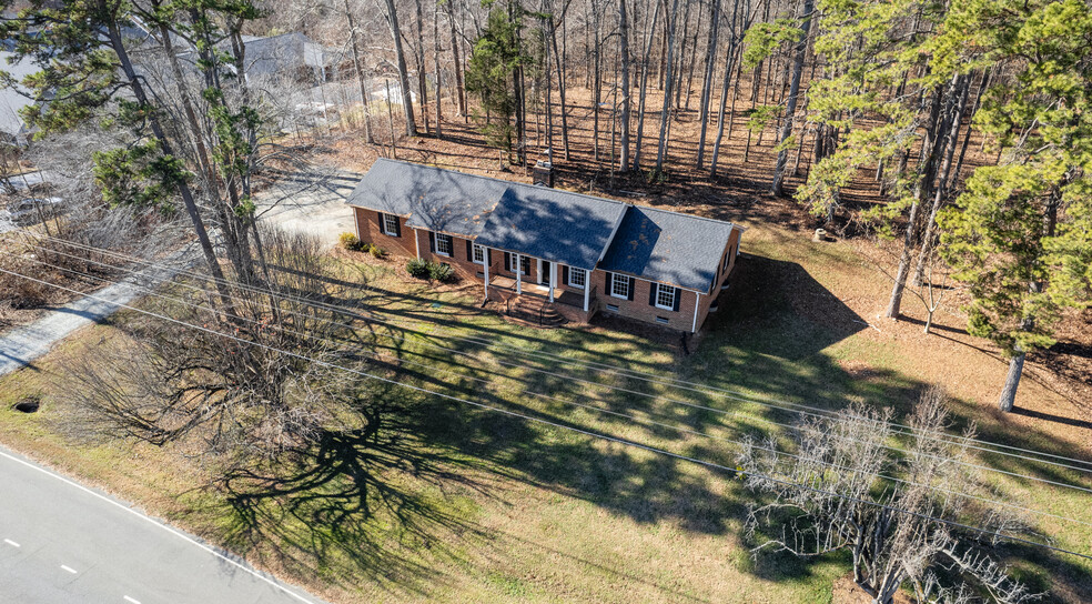 5600 Durham Rd, Roxboro, NC à vendre - Photo du bâtiment - Image 2 de 19