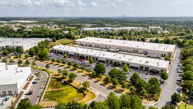 2520 Whitehall Park Dr, Charlotte, NC à louer Aérien- Image 1 de 2