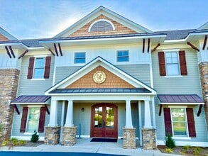 1129 Lake Oconee Pky, Eatonton, GA à louer Photo intérieure- Image 2 de 24