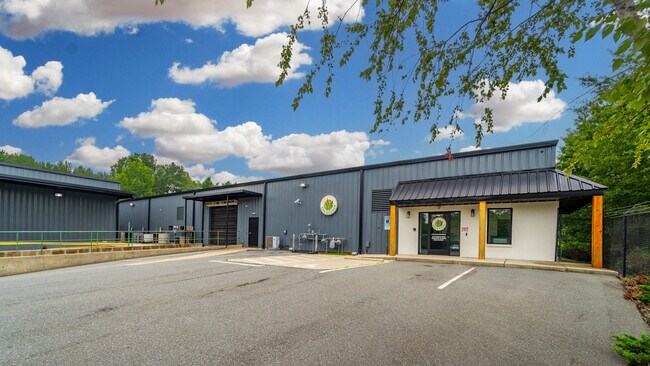 Plus de détails pour 1907 Gateway Blvd, Charlotte, NC - Industriel à vendre