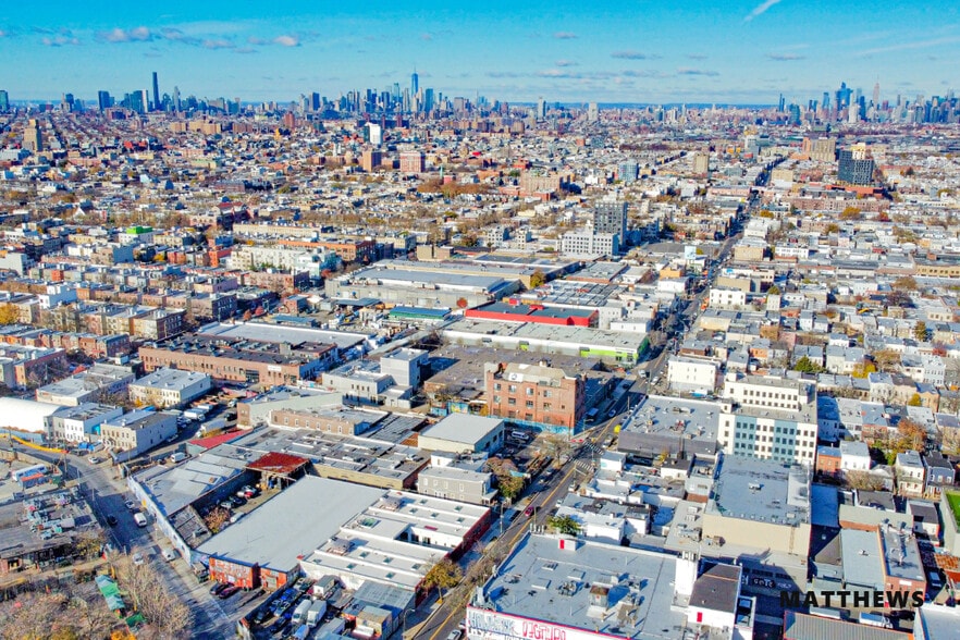 1112 Wyckoff Ave, Ridgewood, NY for sale - Building Photo - Image 3 of 6