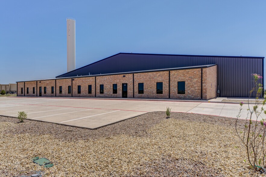 8111 Patel Dr, Wolfforth, TX à vendre - Photo du bâtiment - Image 3 de 34