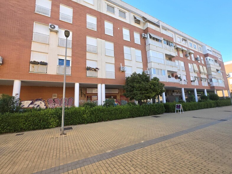 Retail in Valdemoro, Madrid for lease - Building Photo - Image 2 of 2