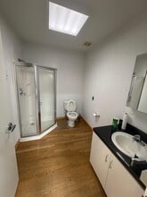 49-01 5th St, Long Island City, NY for lease Interior Photo- Image 2 of 3