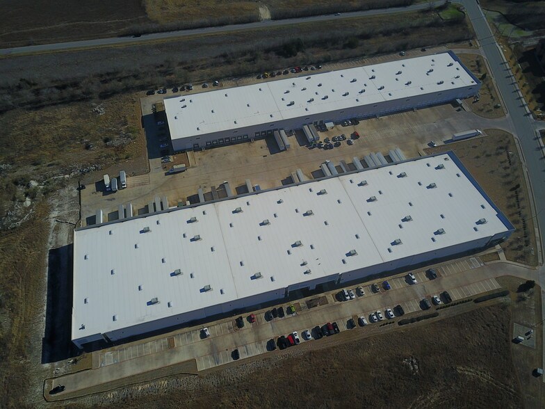 900 New Meister Ln, Pflugerville, TX à louer - Aérien - Image 2 de 5