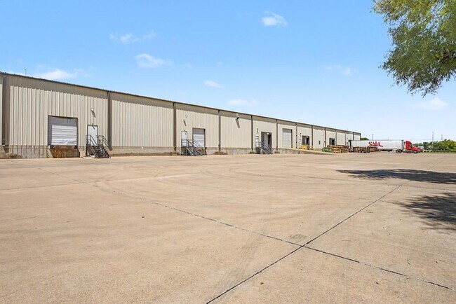 Plus de détails pour 1300 W Hudson Rd, Rogers, AR - Industriel à louer