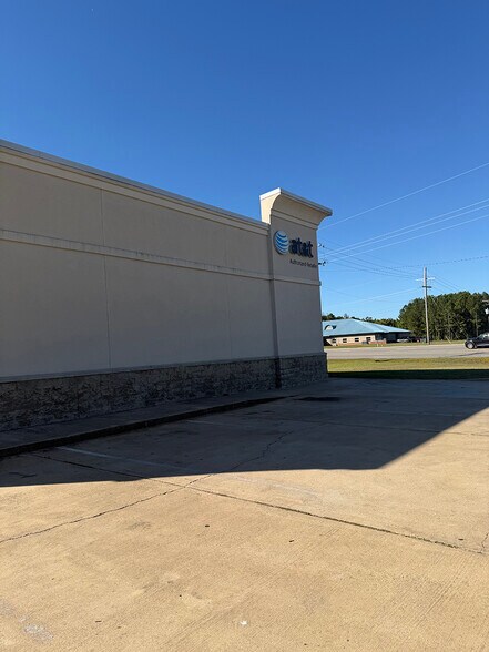 914 Unity Rd, Crossett, AR à vendre - Photo du bâtiment - Image 2 de 2