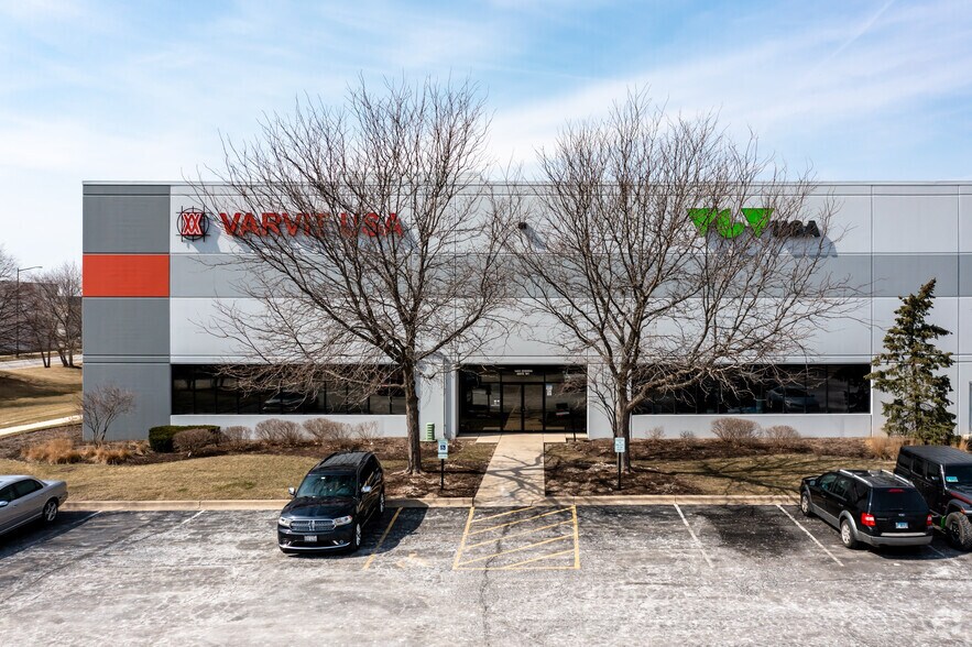 1455 Sequoia Dr, Aurora, IL à louer - Photo du bâtiment - Image 3 de 5