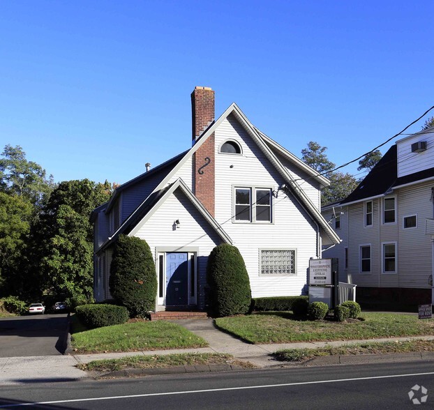 53 High St, East Haven, CT à vendre - Photo du bâtiment - Image 1 de 1