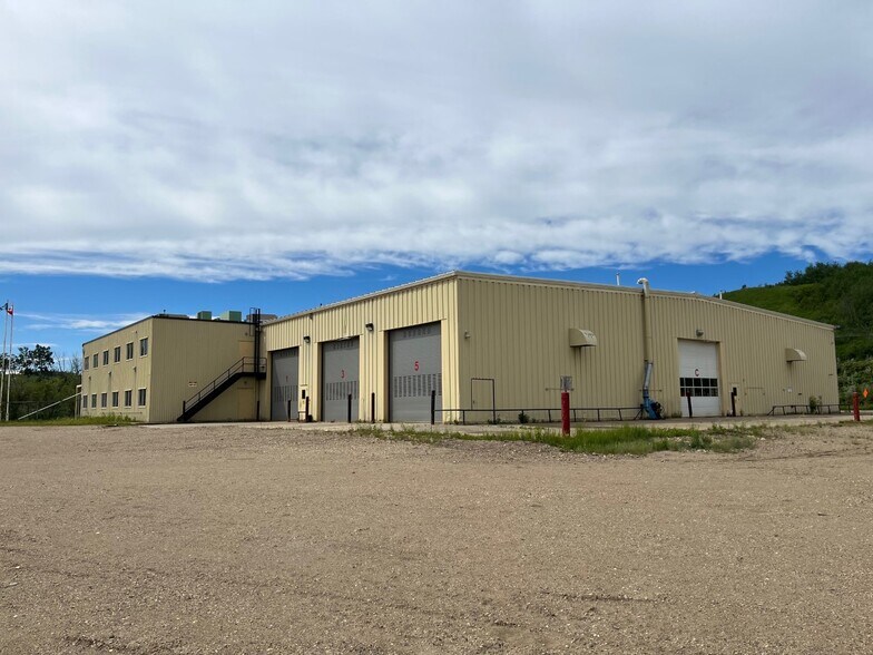 8610 87th Ave, Peace River, AB à vendre - Photo du bâtiment - Image 3 de 6