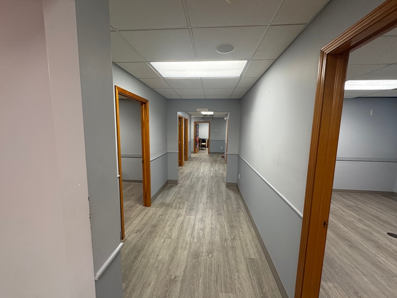 166 Washington Ave, Batavia, NY à louer - Photo du bâtiment - Image 2 de 9