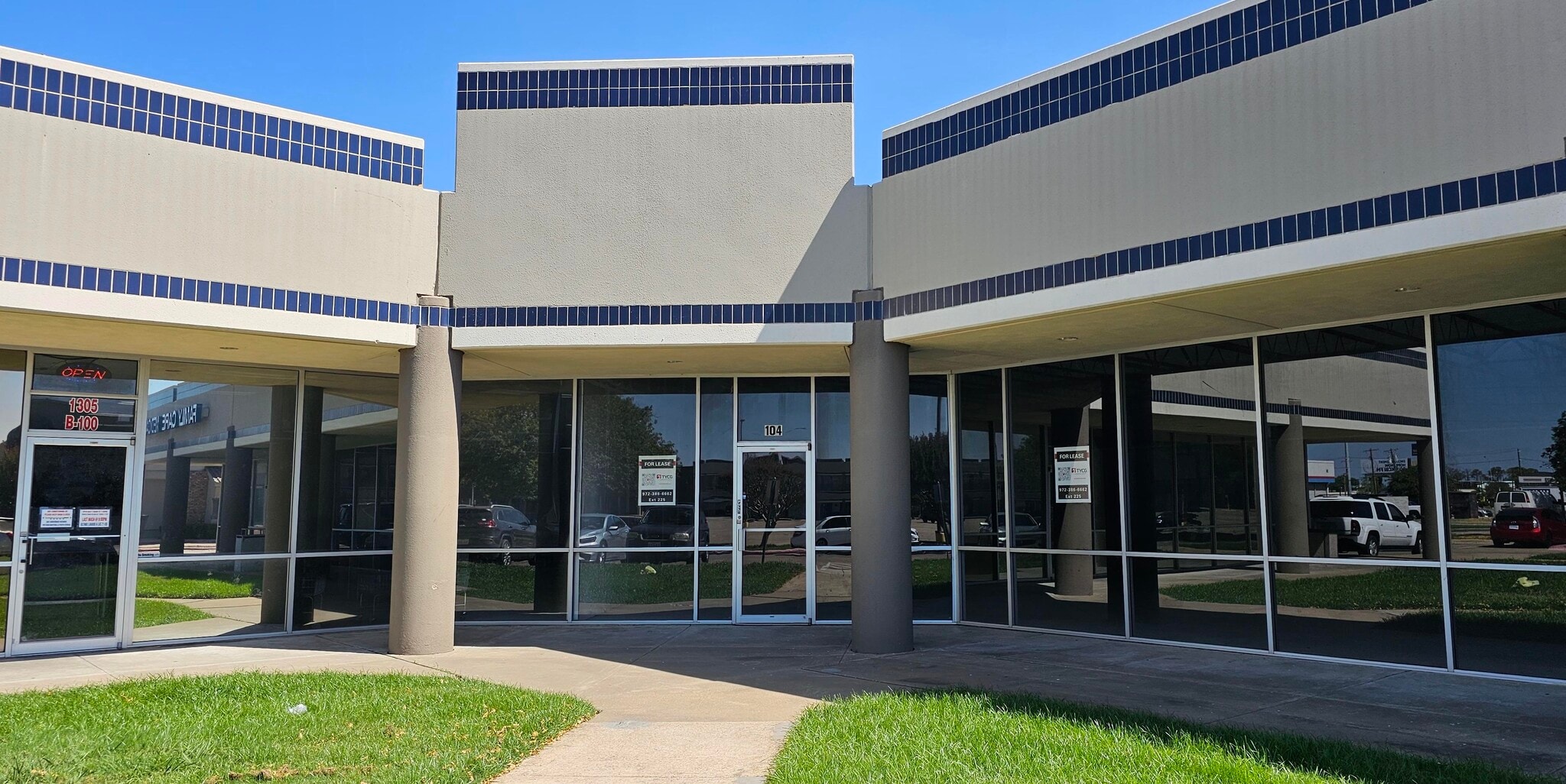 1305 State Highway 121, Lewisville, TX à louer Photo du bâtiment- Image 1 de 1