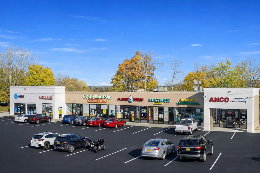 236-246 Route 9W, Haverstraw, NY for lease - Building Photo - Image 1 of 10