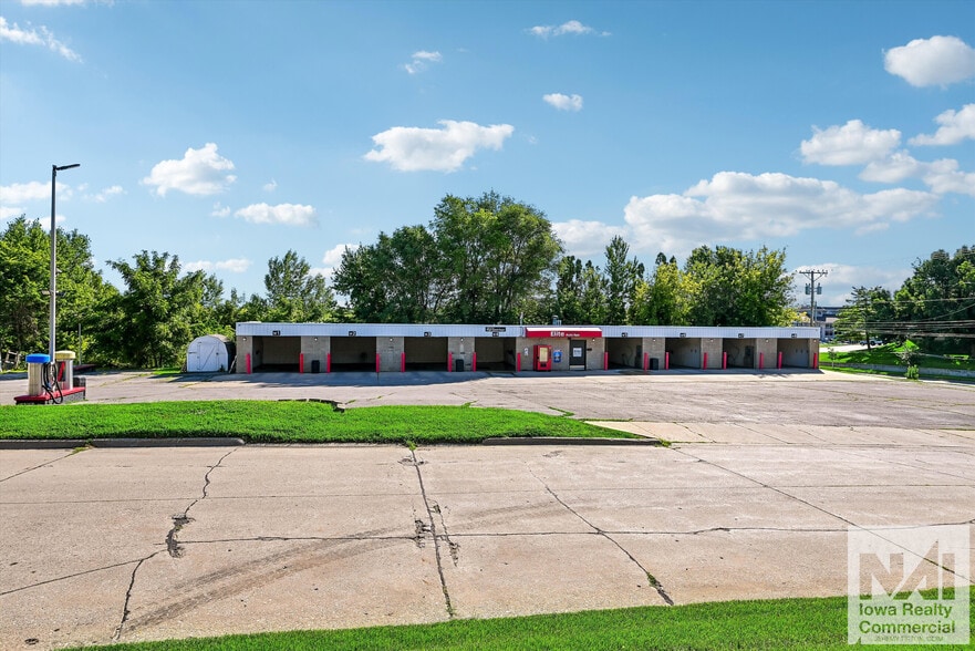 665 Keyes Ct, Marion, IA à vendre - Photo du bâtiment - Image 2 de 20