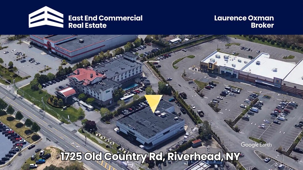 1725 Old County Rd, Riverhead, NY à vendre - Vidéo sur l’inscription commerciale - Image 2 de 9