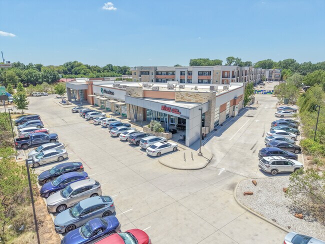 More details for 500 Fort Worth Dr, Denton, TX - Retail for Sale