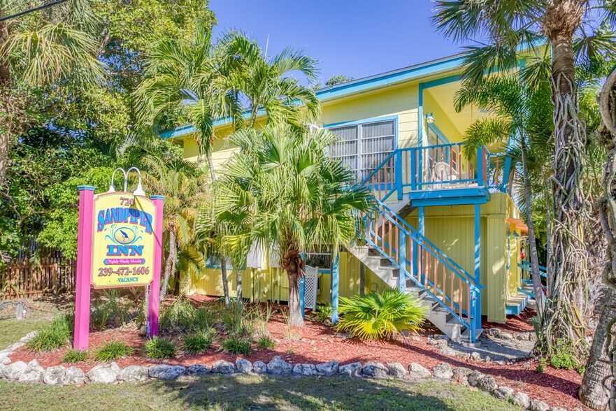720 Donax St, Sanibel, FL for sale - Primary Photo - Image 1 of 5