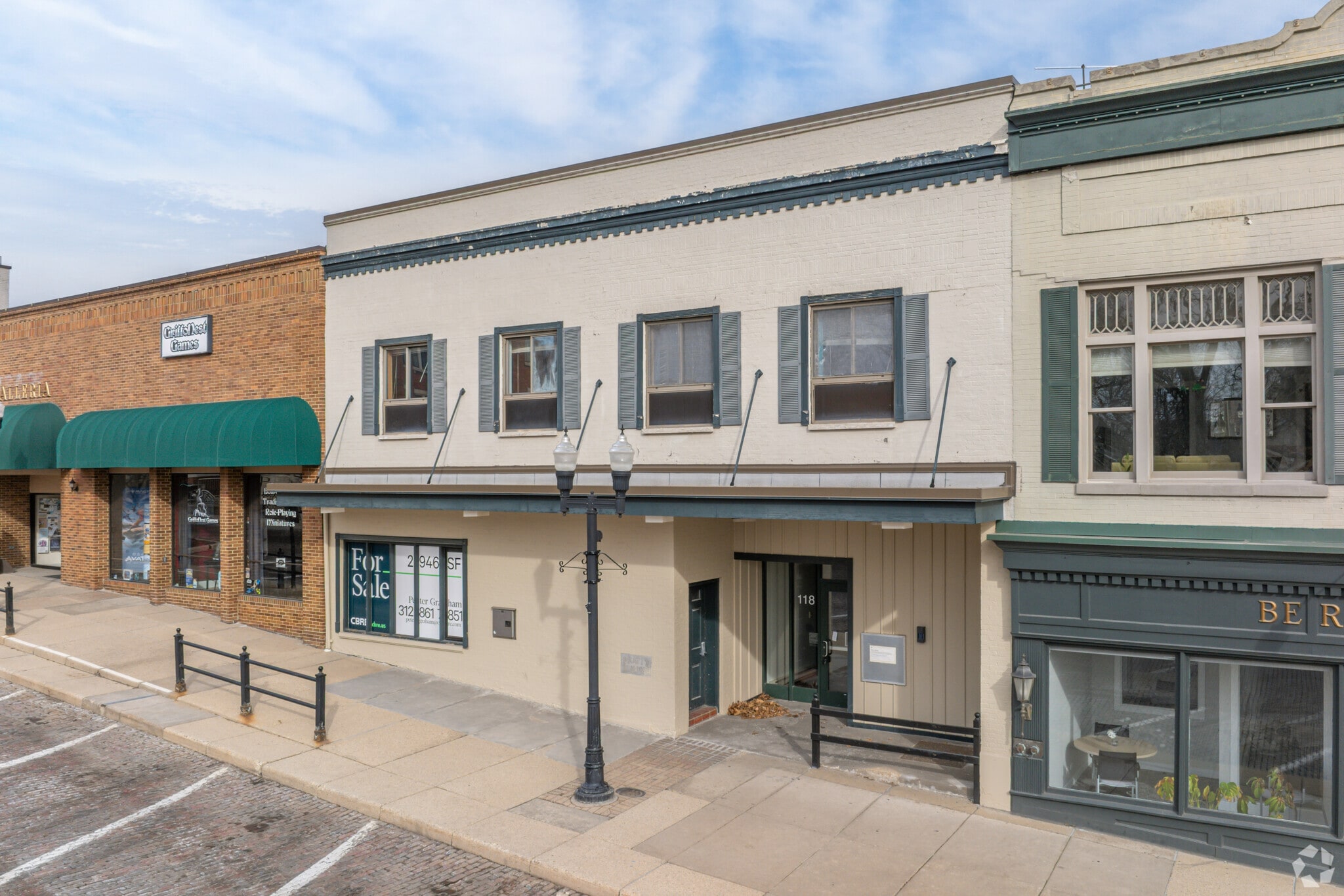 118 Cass St, Woodstock, IL for sale Primary Photo- Image 1 of 28