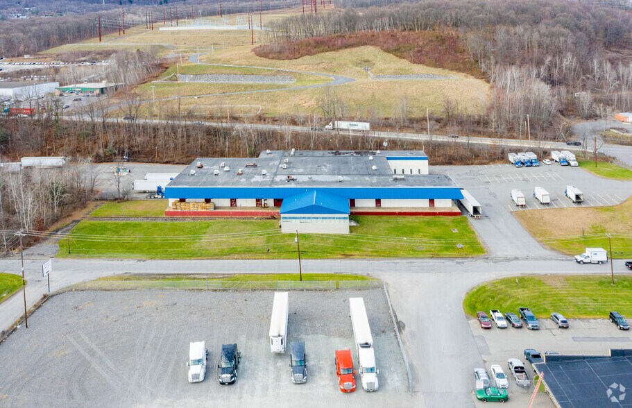950 N Keyser Ave, Scranton, PA à louer - Aérien - Image 3 de 27