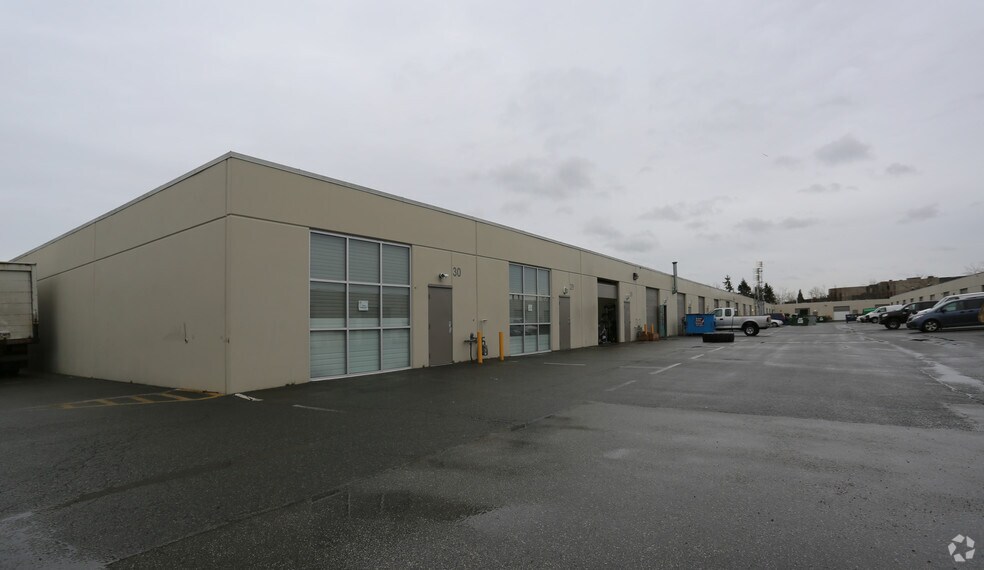 11151 Horseshoe Way, Richmond, BC à louer - Photo du bâtiment - Image 2 de 3