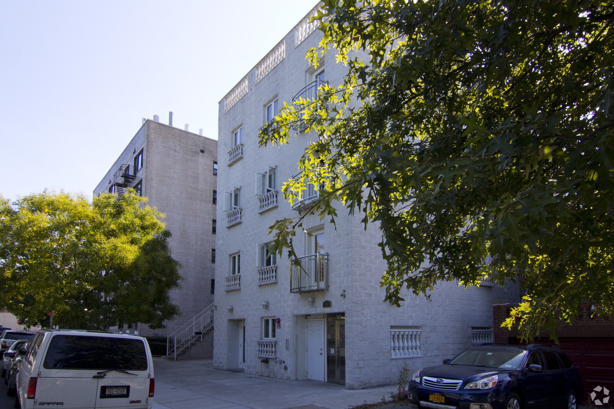 2031 Burr Ave, Bronx, NY à vendre Photo principale- Image 1 de 3