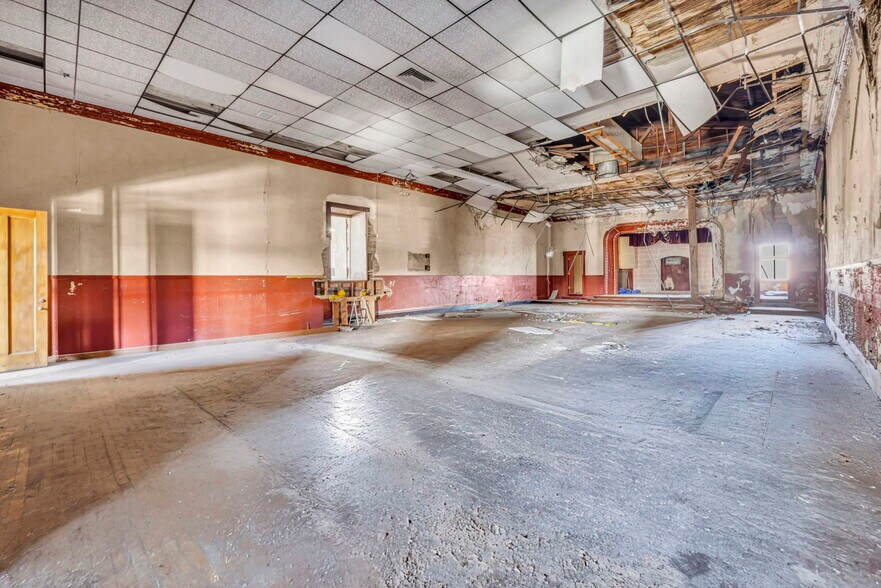 112-130 Erie St S, Massillon, OH à vendre - Photo du bâtiment - Image 3 de 66