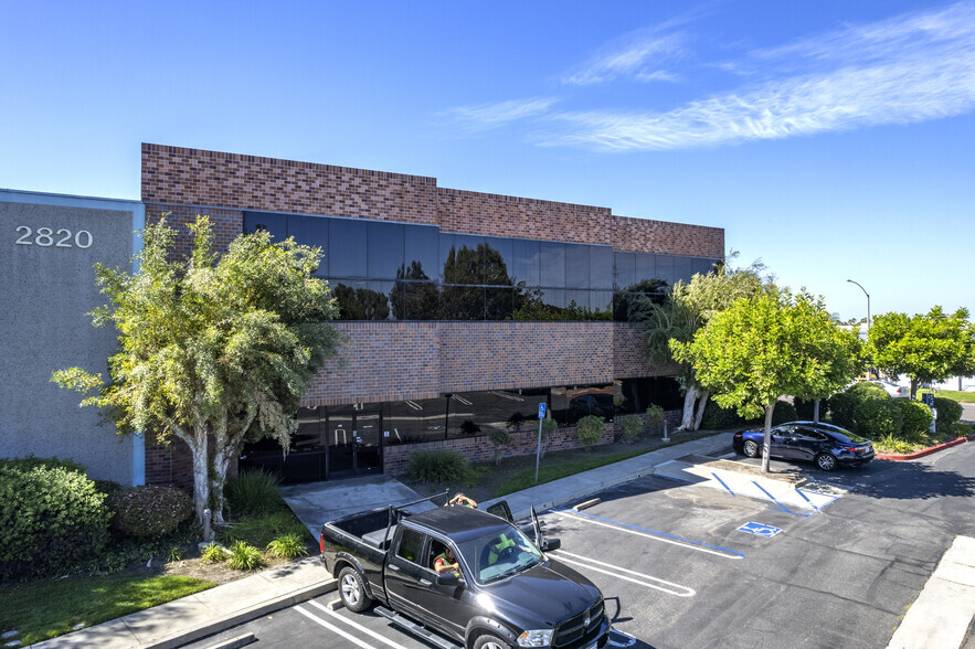 2820-2834 La Mirada Dr, Vista, CA for lease - Primary Photo - Image 1 of 6