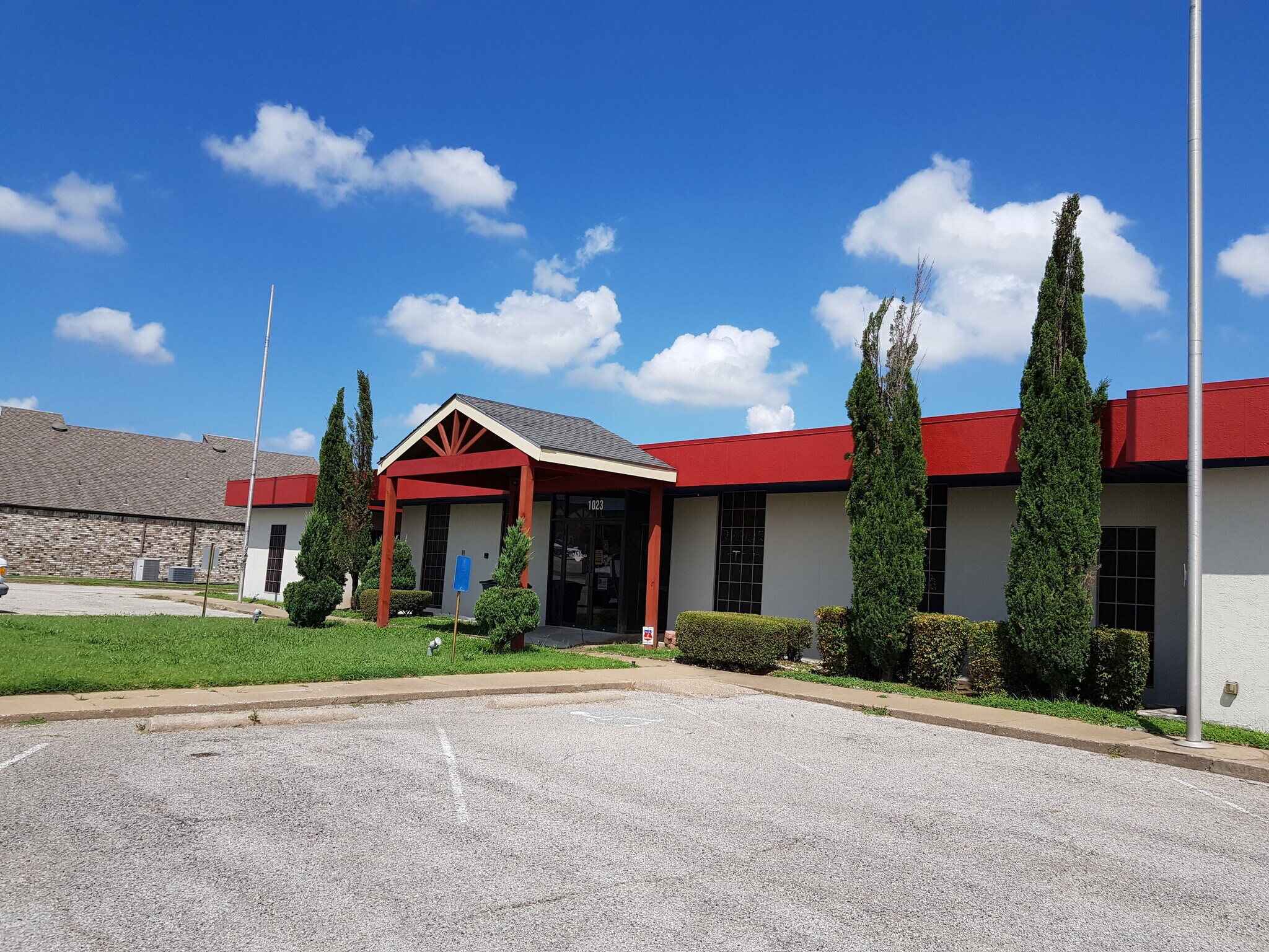 1023 S Greenville Ave, Allen, TX à louer Photo principale- Image 1 de 6