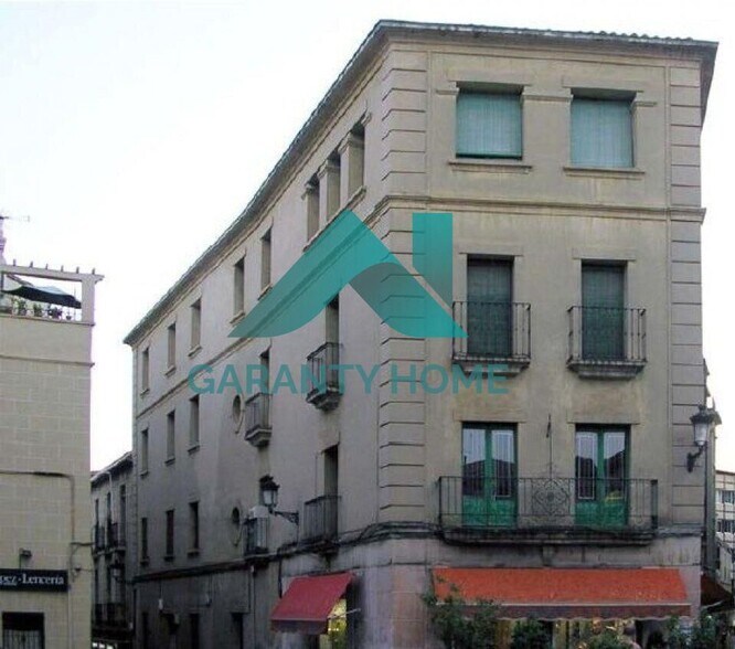 Immeuble residentiel dans Cáceres, Cáceres à vendre - Photo principale - Image 1 de 2