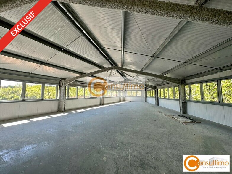 Office in Carbon-Blanc for sale - Interior Photo - Image 1 of 4