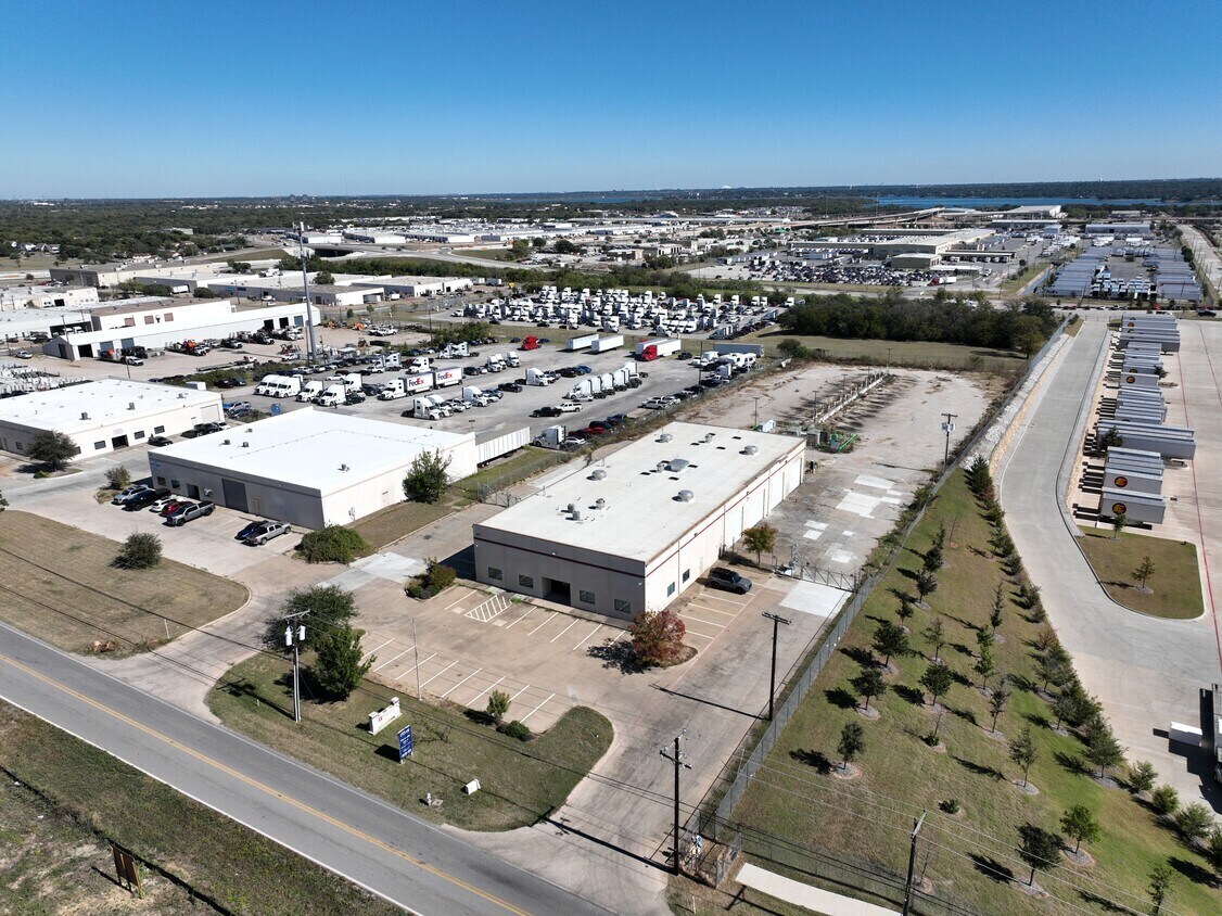 4901 Parker Henderson Rd, Fort Worth, TX for lease Interior Photo- Image 1 of 2
