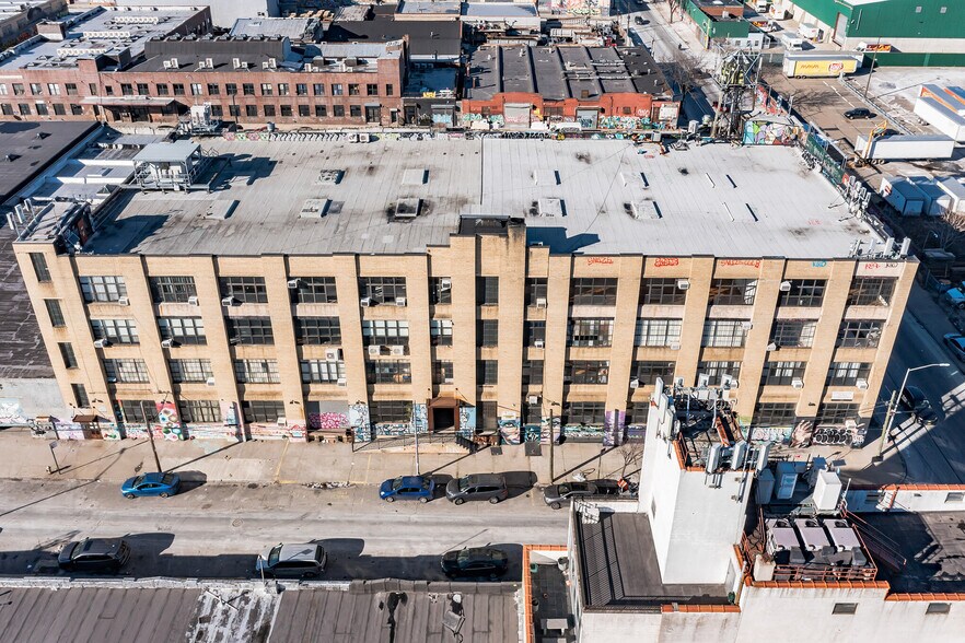 195 Morgan Ave, Brooklyn, NY à louer - Photo du bâtiment - Image 2 de 25