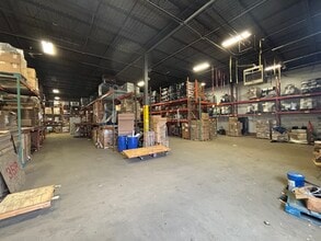 70-130 Sea Ln, Farmingdale, NY à louer Photo intérieure- Image 2 de 5